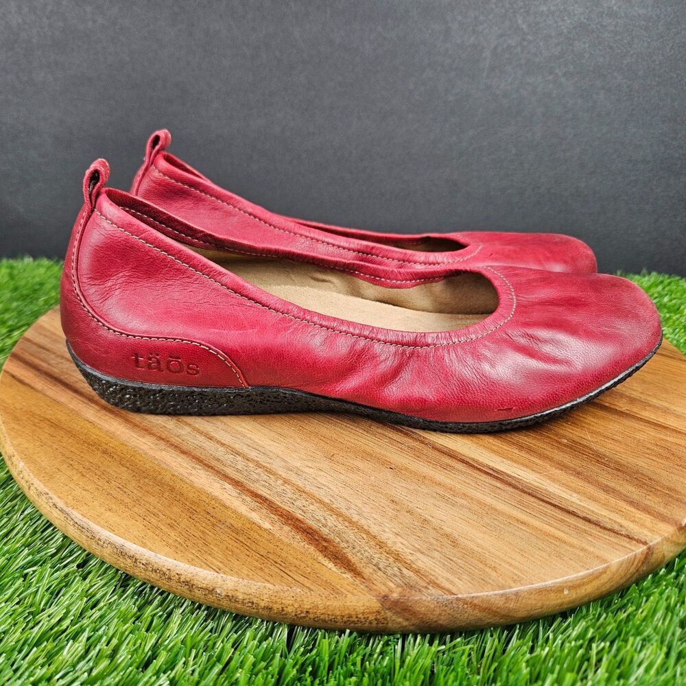 Taos Chit Chat Leather Ballet Flats Size 8 Red Arch Support Comfort Slip On